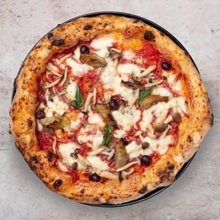 Capricciosa Pizza